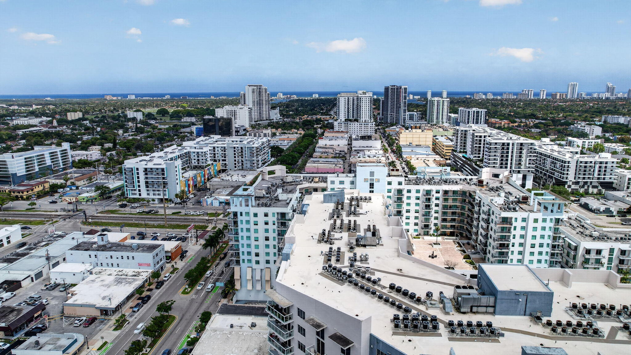 HOLLYWOOD STATION RES CONDO - Residential