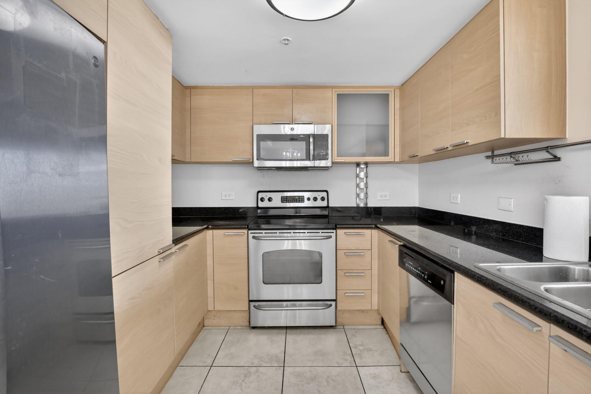 140 S Dixie Highway 819