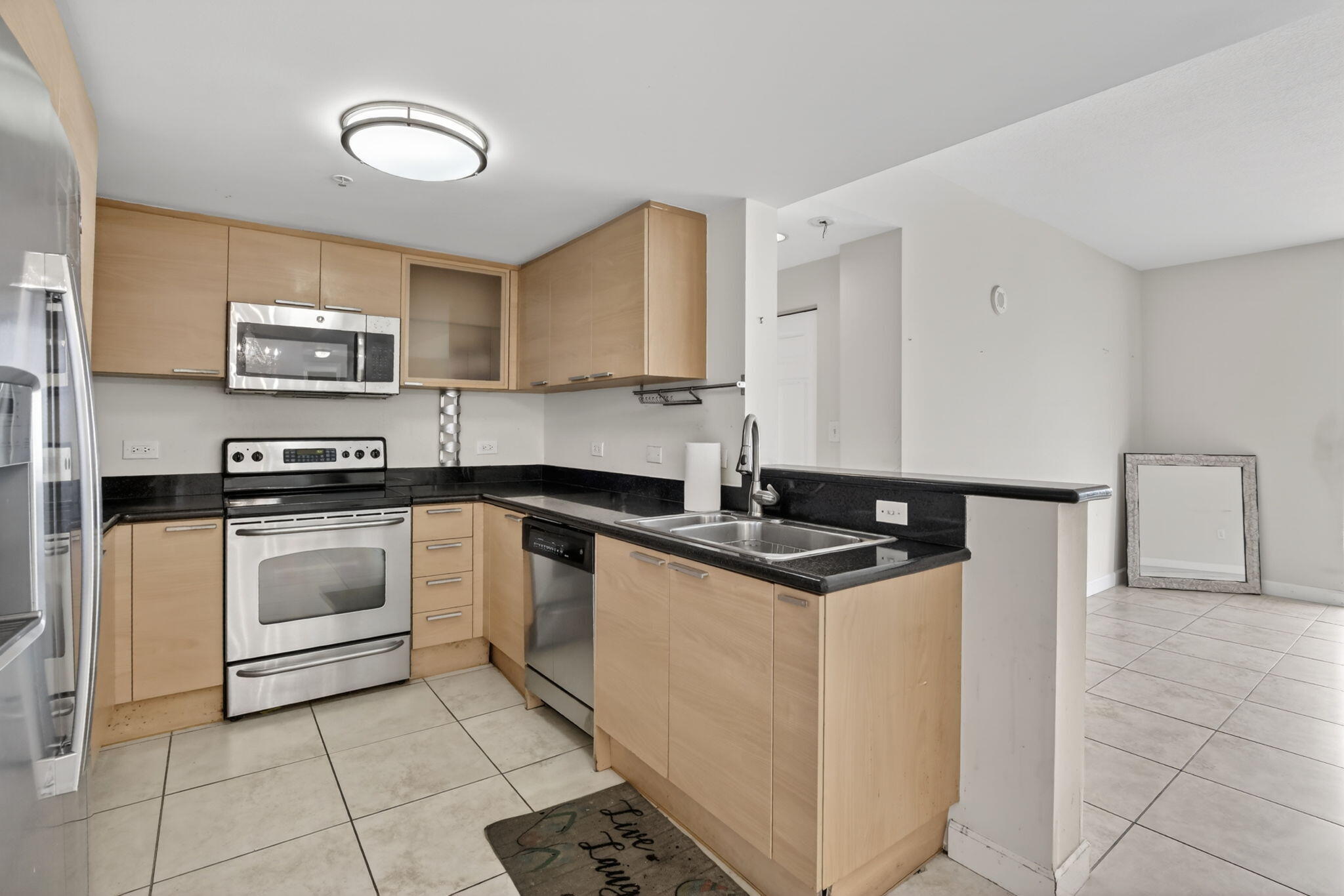 140 S Dixie Highway 819