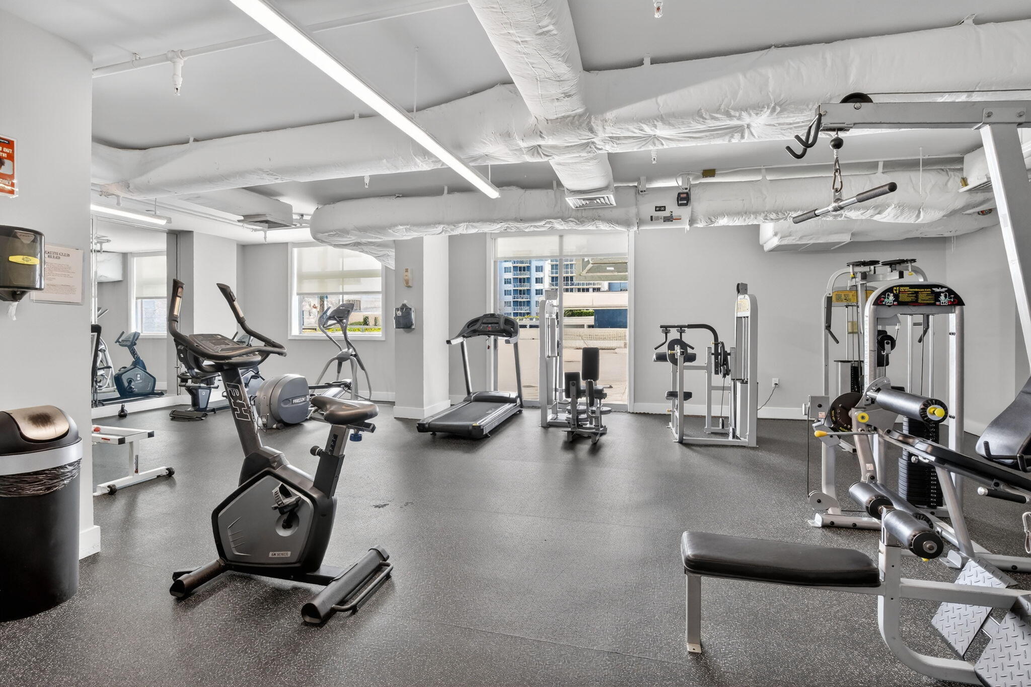 HOLLYWOOD STATION RES CONDO - Residential