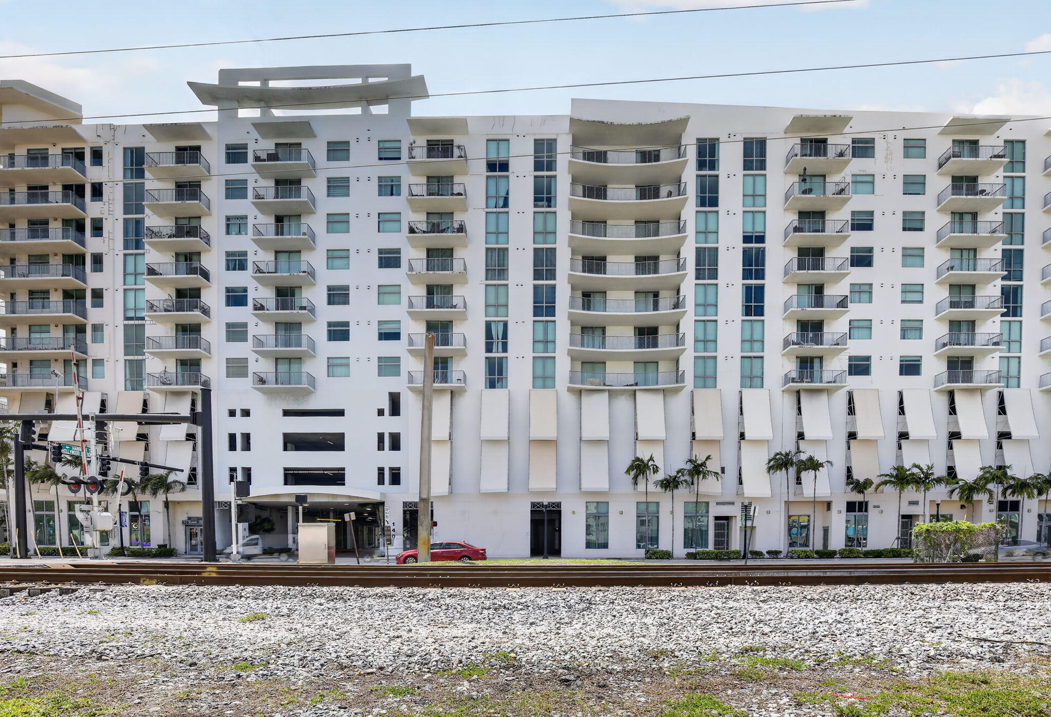 HOLLYWOOD STATION RES CONDO - Residential