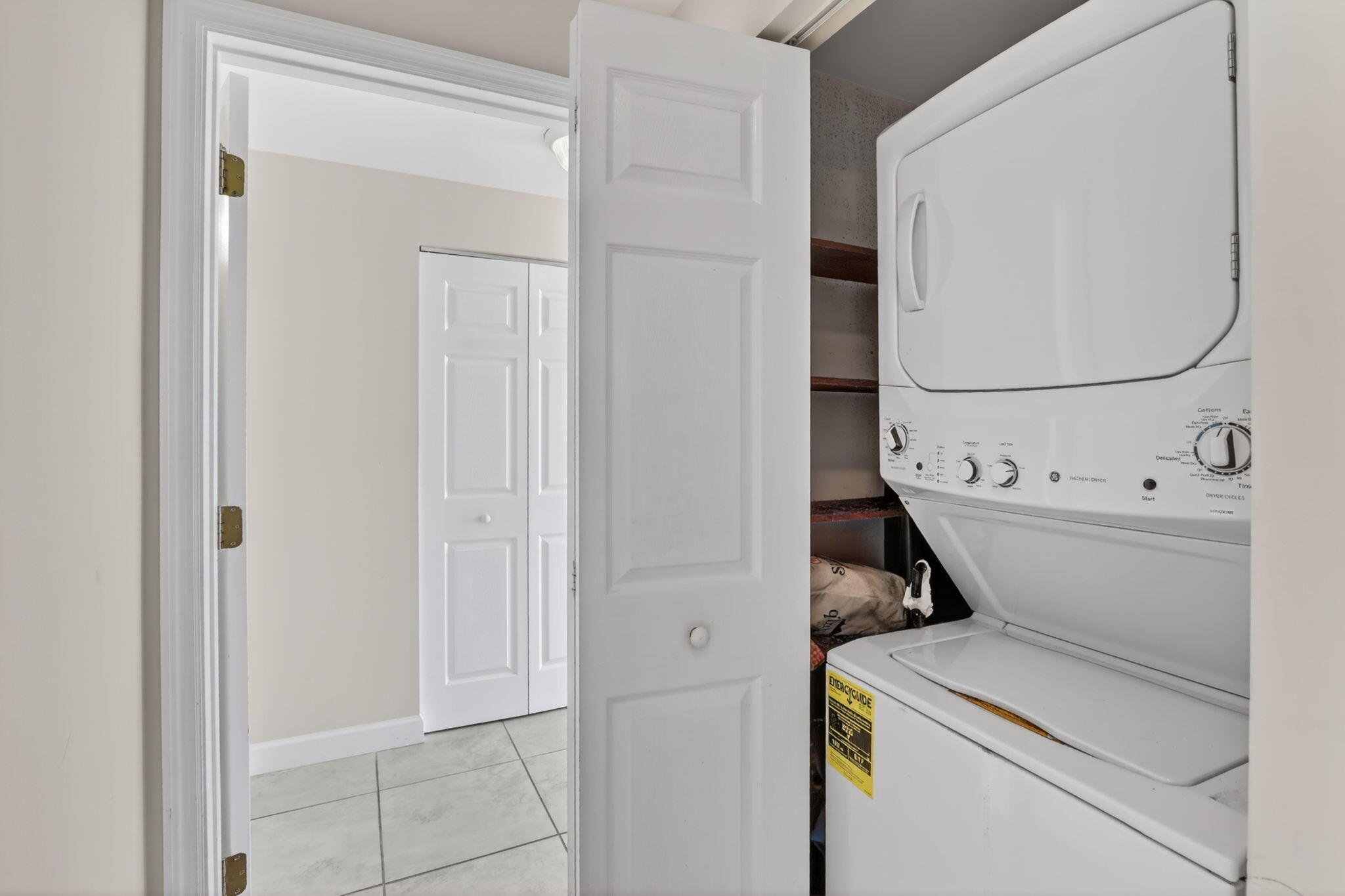 HOLLYWOOD STATION RES CONDO - Residential