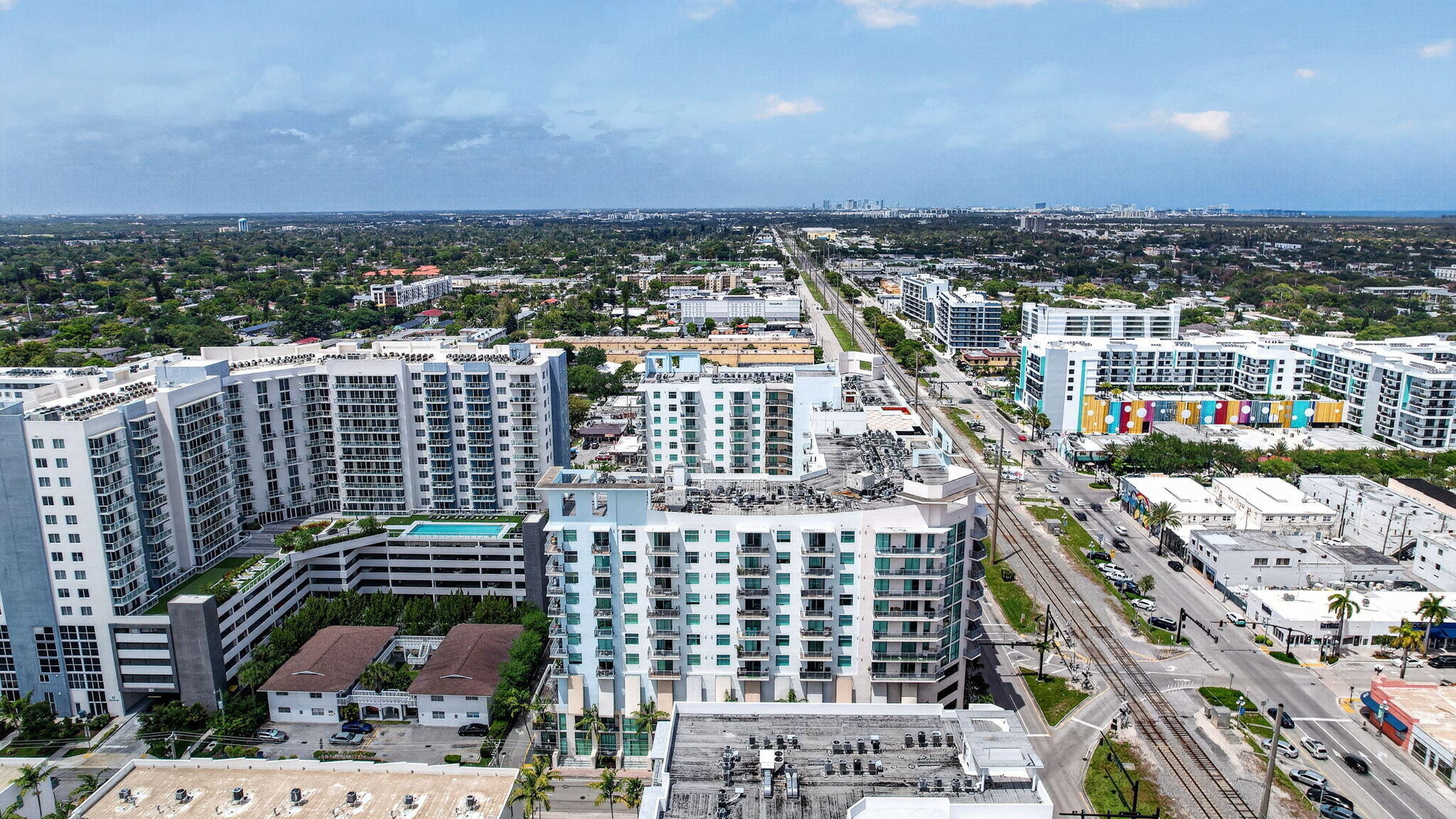 HOLLYWOOD STATION RES CONDO - Residential