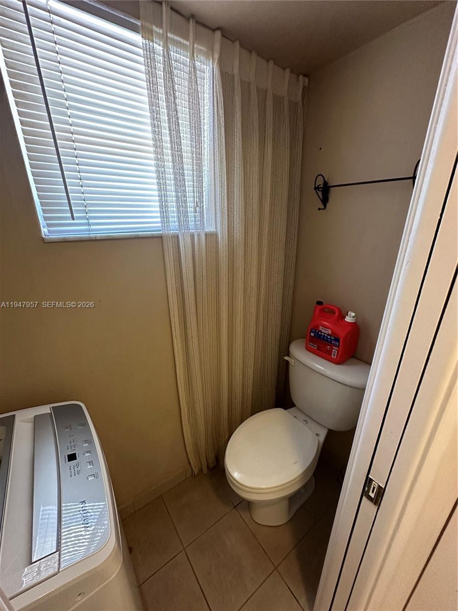 2825 NE 201st Terrace M216