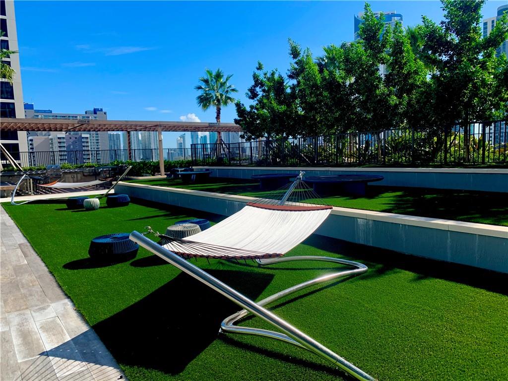 PARKLINE MIAMI - Residential Lease