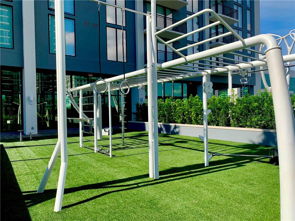 PARKLINE MIAMI - Residential Lease