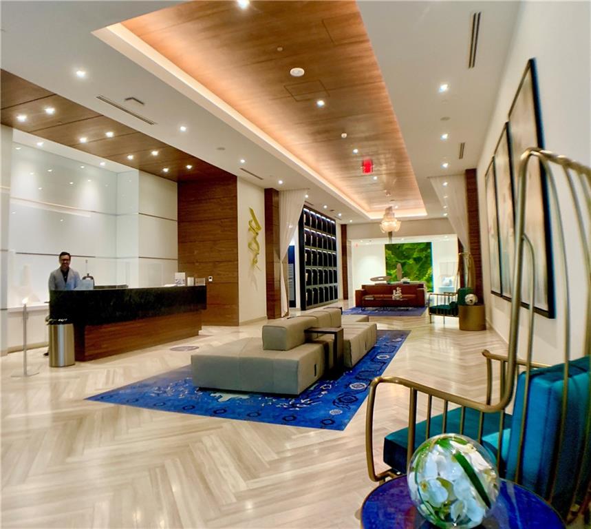 PARKLINE MIAMI - Residential Lease