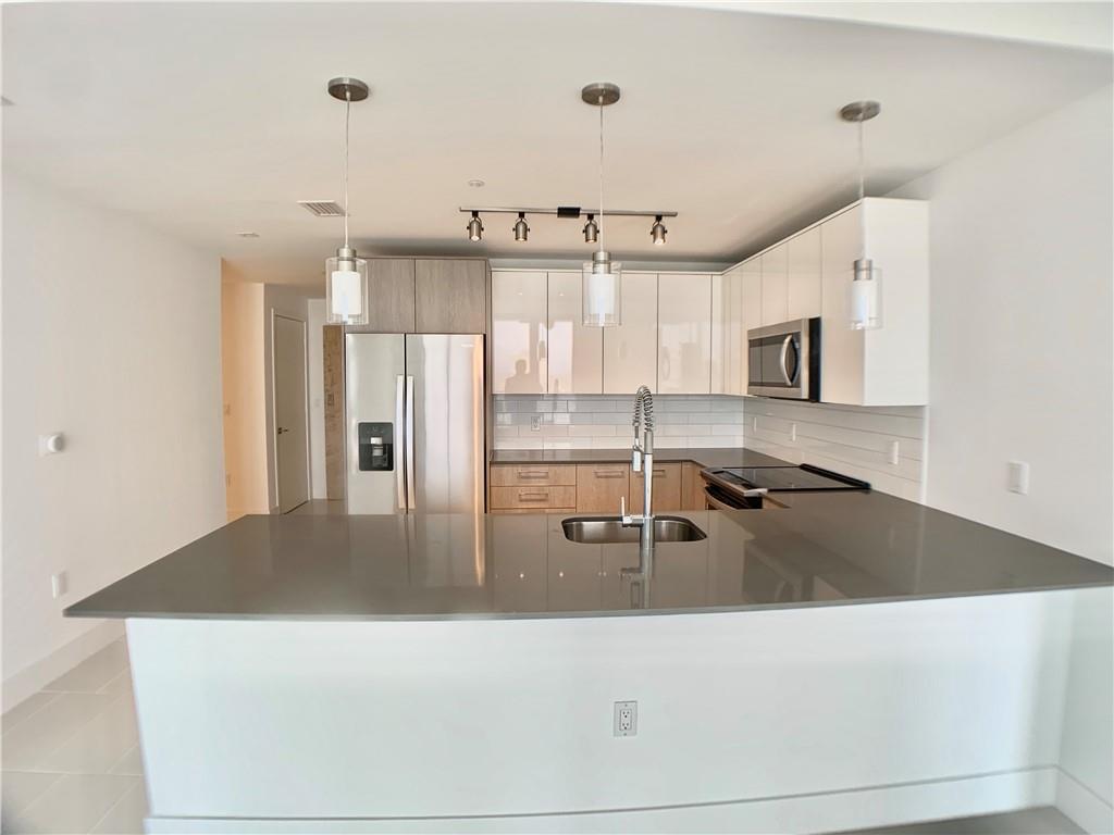 PARKLINE MIAMI - Residential Lease