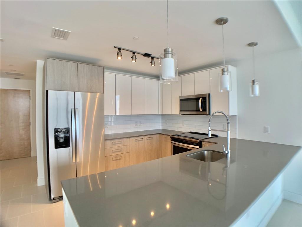 PARKLINE MIAMI - Residential Lease