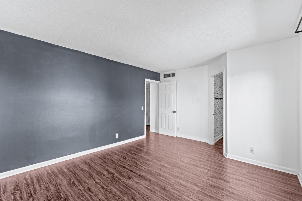 PINES OF JUPITER/TEQUESTA CONDO - Residential