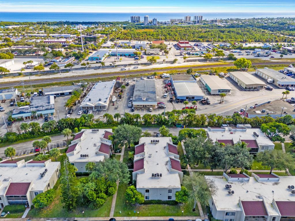 PINES OF JUPITER/TEQUESTA CONDO - Residential