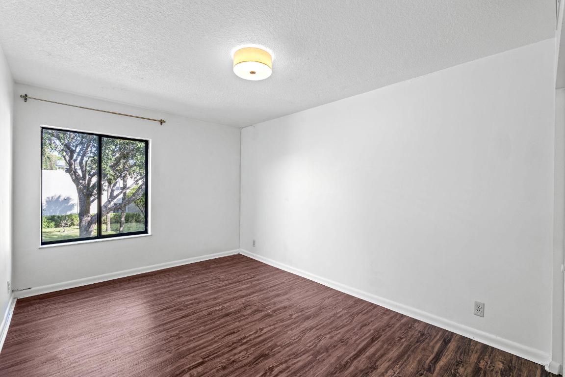 PINES OF JUPITER/TEQUESTA CONDO - Residential