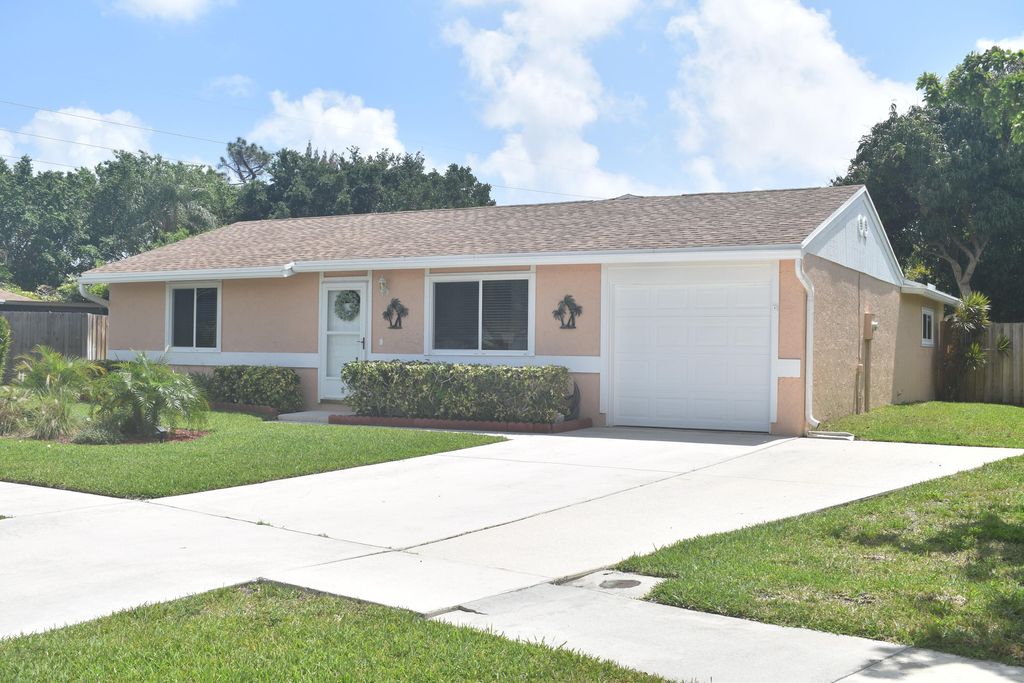 Photo of 5034 Mark Drive, Boynton Beach, FL 33472 (MLS # B26010924)