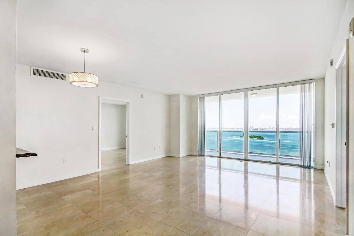 1800 CLUB CONDO - Residential Lease