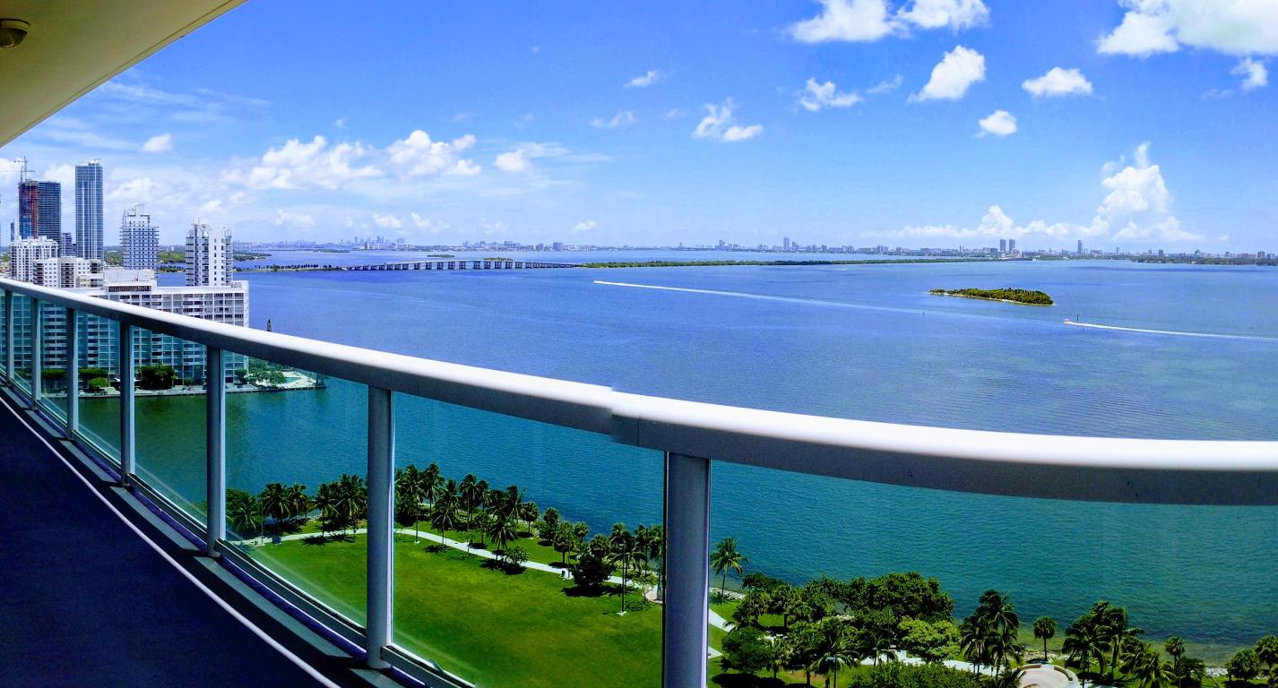 1800 CLUB CONDO - Residential Lease