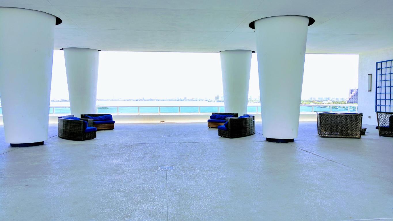 1800 CLUB CONDO - Residential Lease