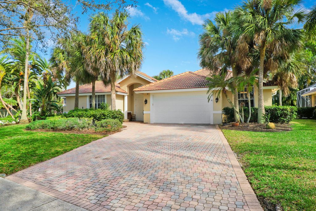 Photo of 6995 Cypress Cove Circle, Jupiter, FL 33458 (MLS # R11066985)