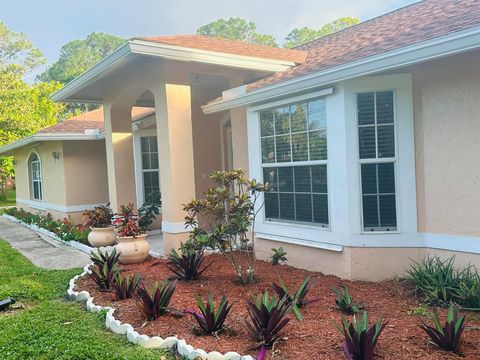 A home in Loxahatchee