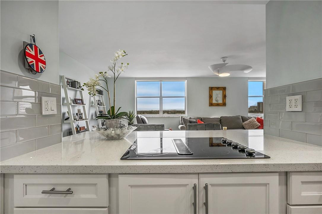 THE CARLYLE CONDOMINIUM U - Residential