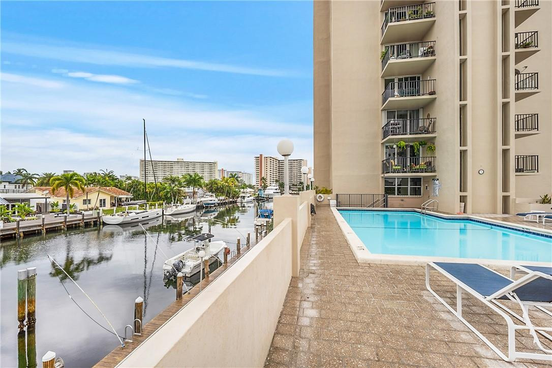 THE CARLYLE CONDOMINIUM U - Residential