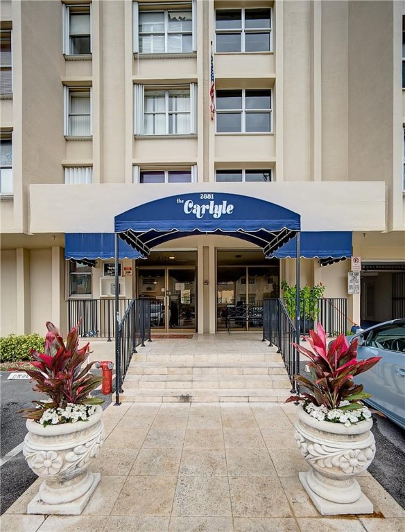THE CARLYLE CONDOMINIUM U - Residential