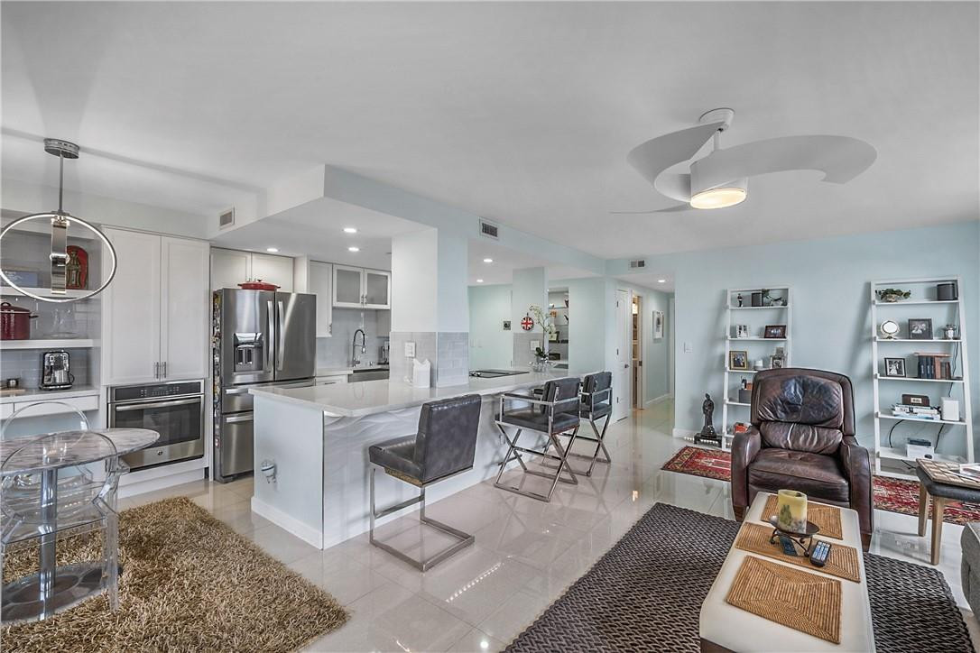 THE CARLYLE CONDOMINIUM U - Residential