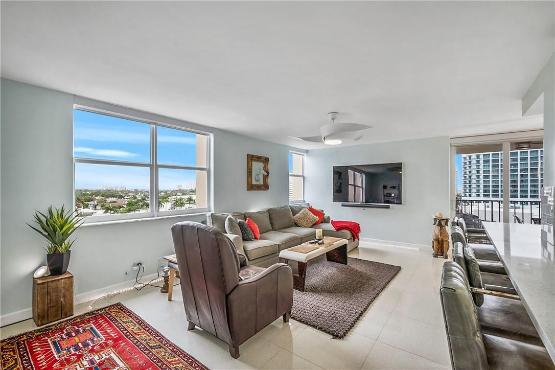 THE CARLYLE CONDOMINIUM U - Residential