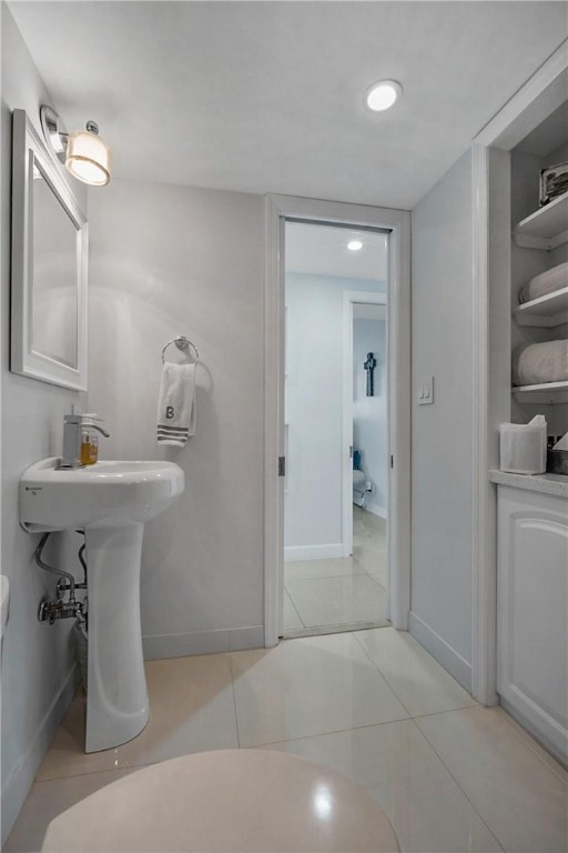 THE CARLYLE CONDOMINIUM U - Residential