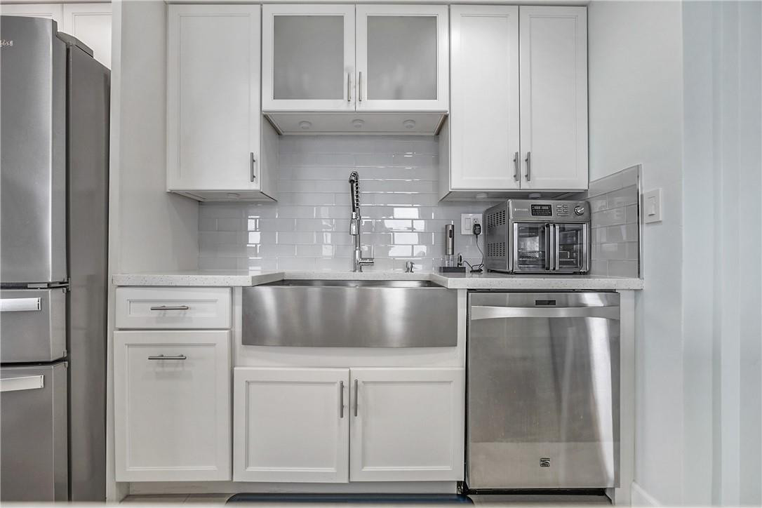 THE CARLYLE CONDOMINIUM U - Residential