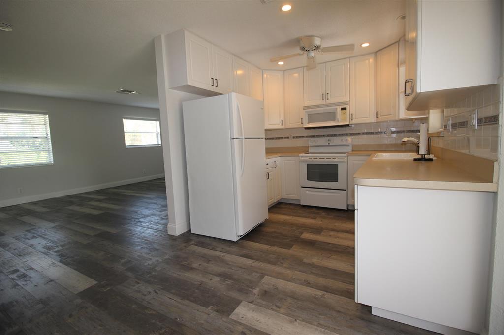 RIVER TERRACE - Residential Lease