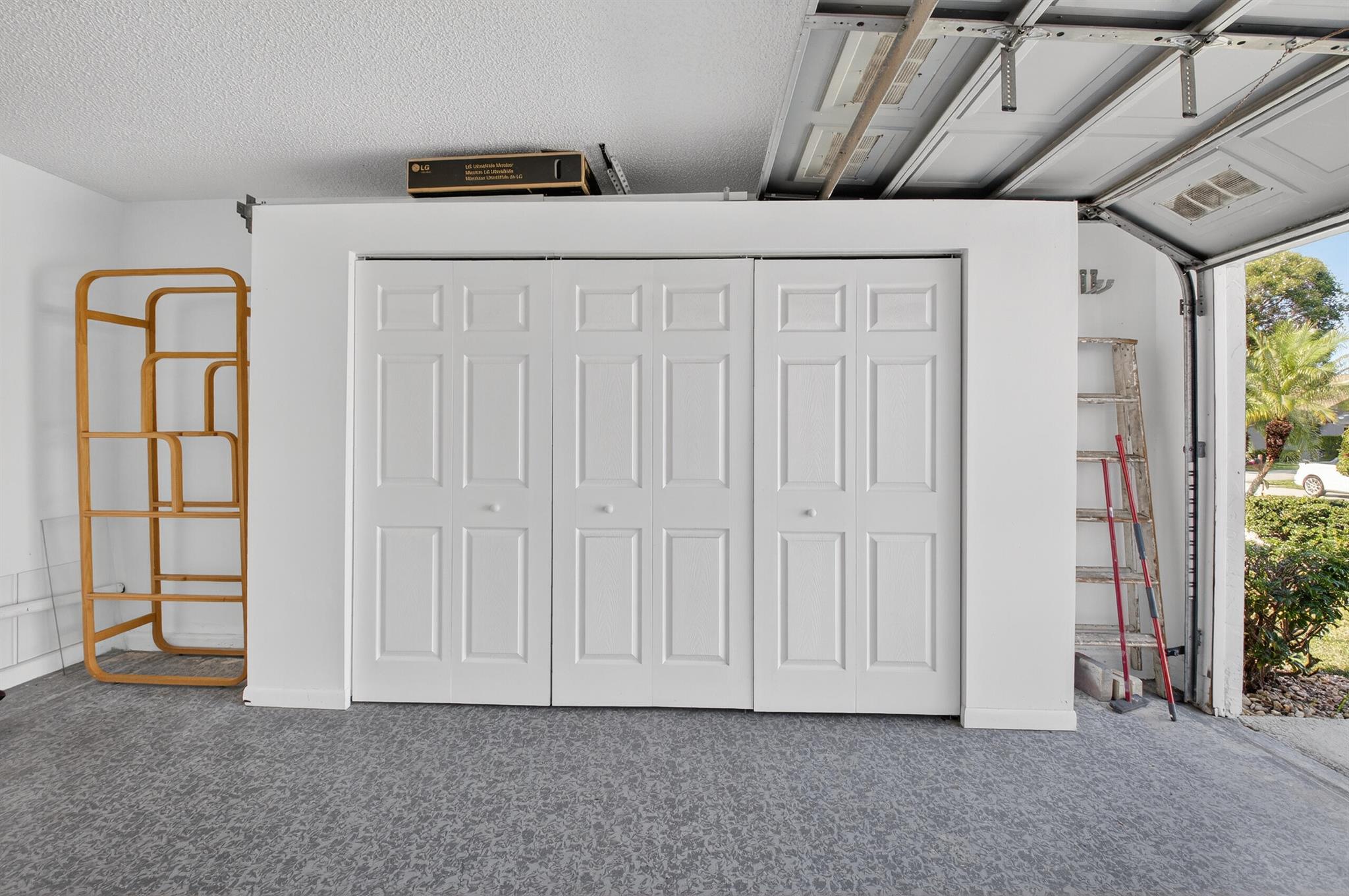 RAINBERRY BAY SEC 3 - Residential