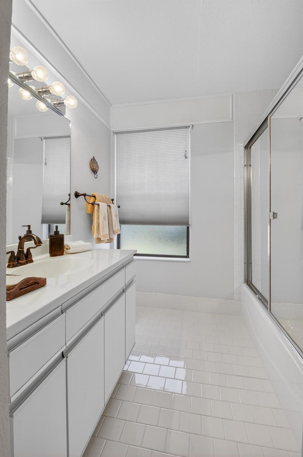 RAINBERRY BAY SEC 3 - Residential