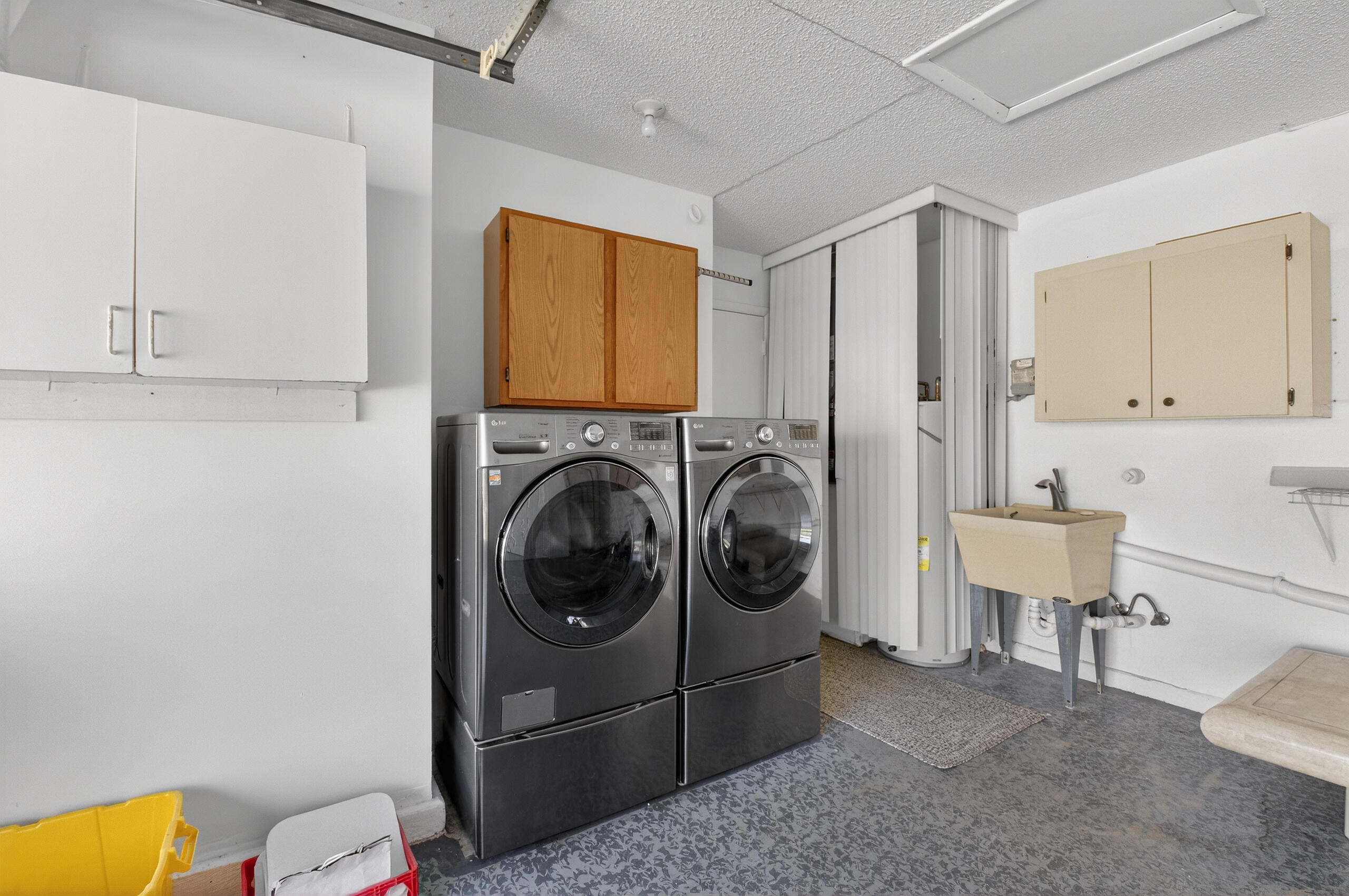 RAINBERRY BAY SEC 3 - Residential