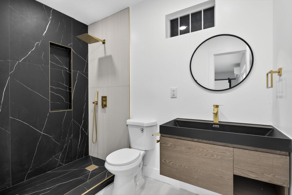 COLLIER MANOR 2ND ADD - Residential