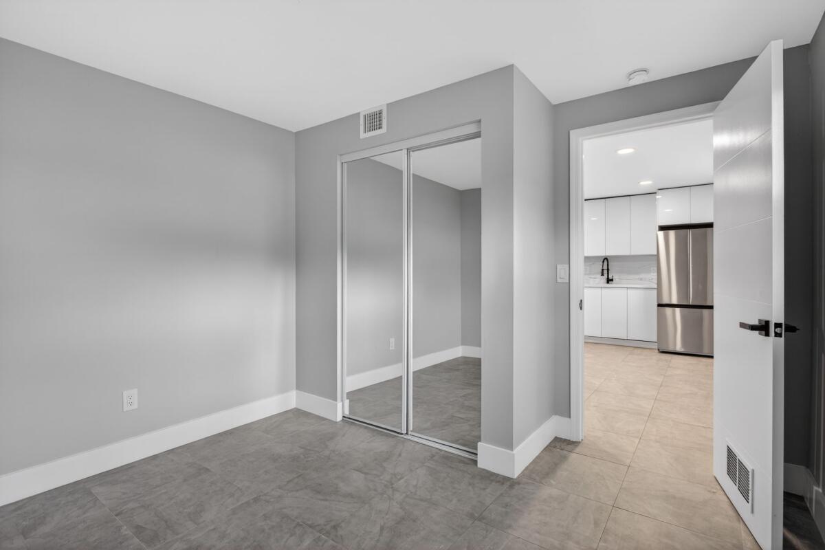 COLLIER MANOR 2ND ADD - Residential