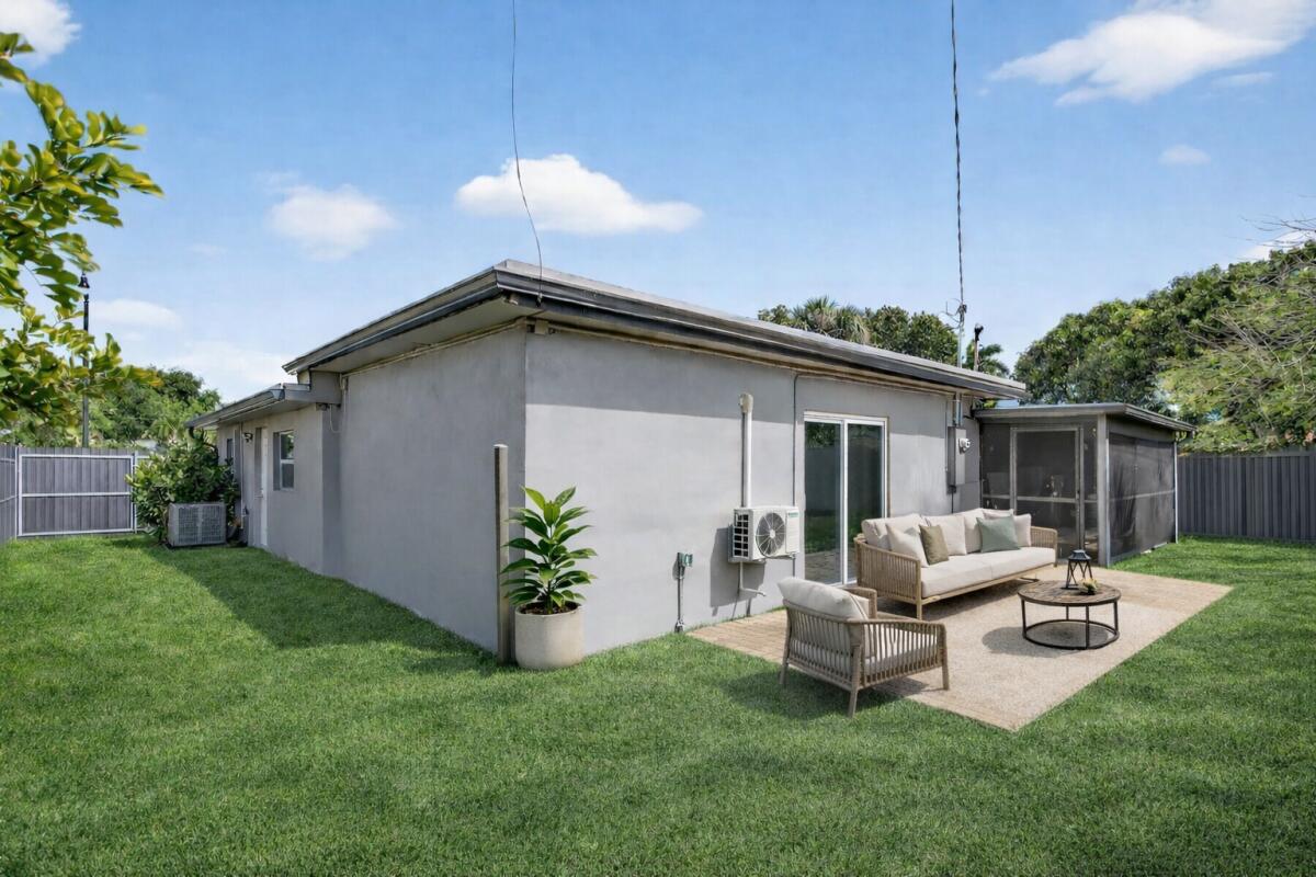 COLLIER MANOR 2ND ADD - Residential