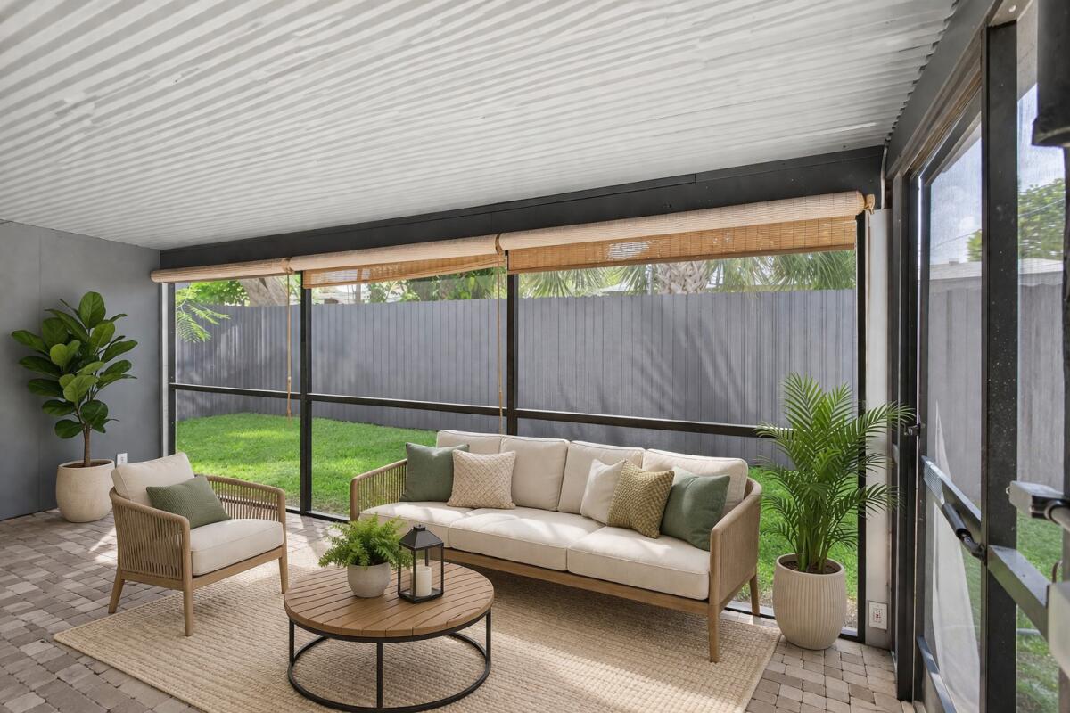 COLLIER MANOR 2ND ADD - Residential