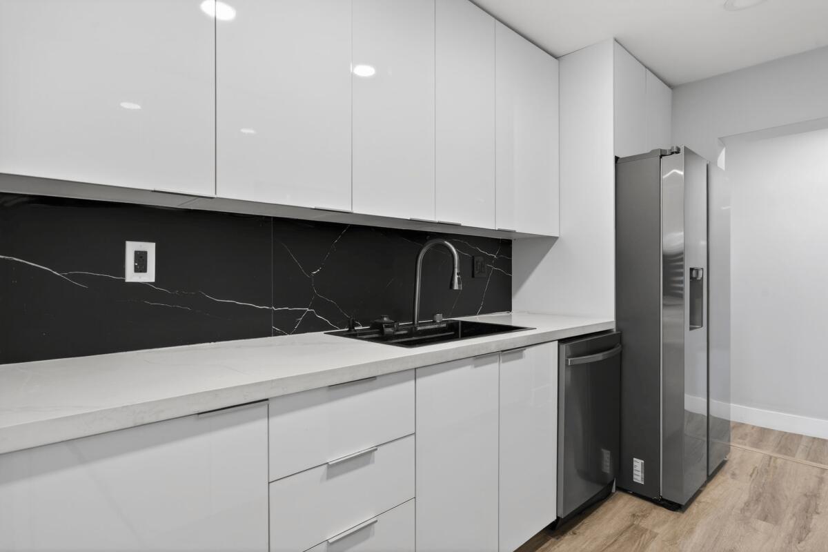 COLLIER MANOR 2ND ADD - Residential