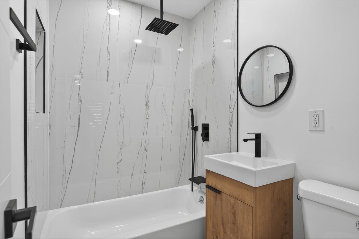 COLLIER MANOR 2ND ADD - Residential