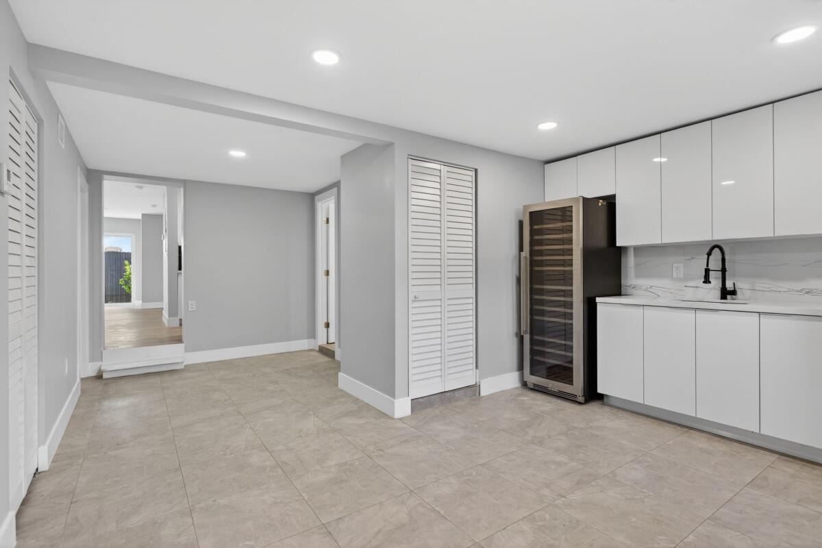 COLLIER MANOR 2ND ADD - Residential