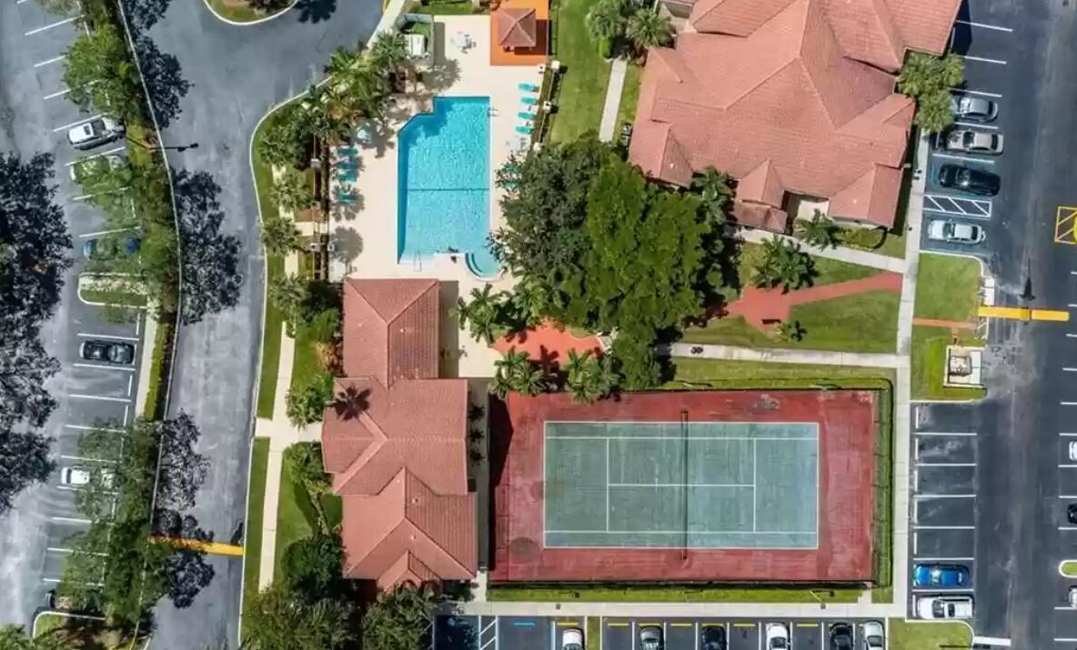 SOUTH PALM PLACE CONDO - Residential