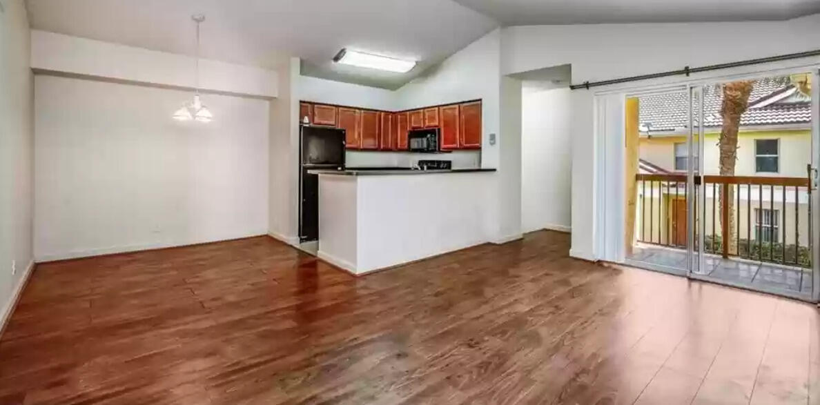 SOUTH PALM PLACE CONDO - Residential