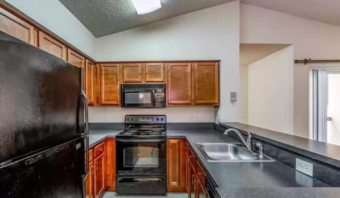 SOUTH PALM PLACE CONDO - Residential