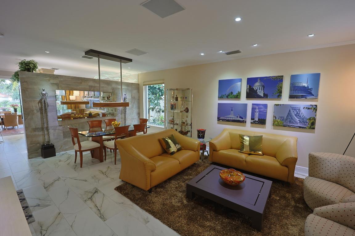 5689 Green Island Boulevard