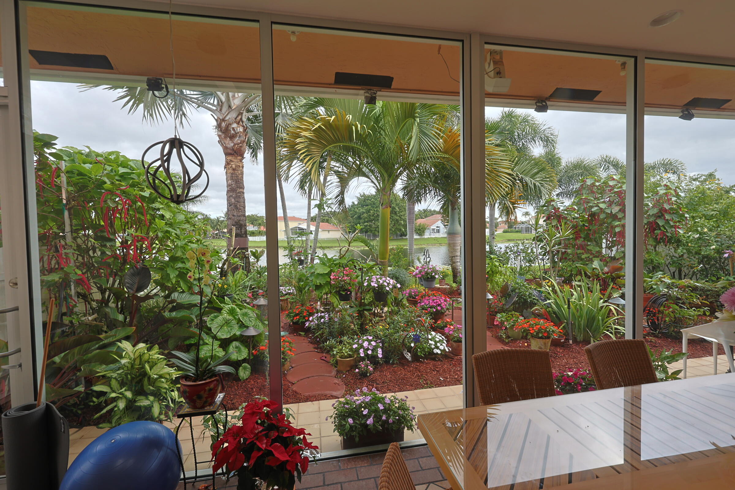 5689 Green Island Boulevard