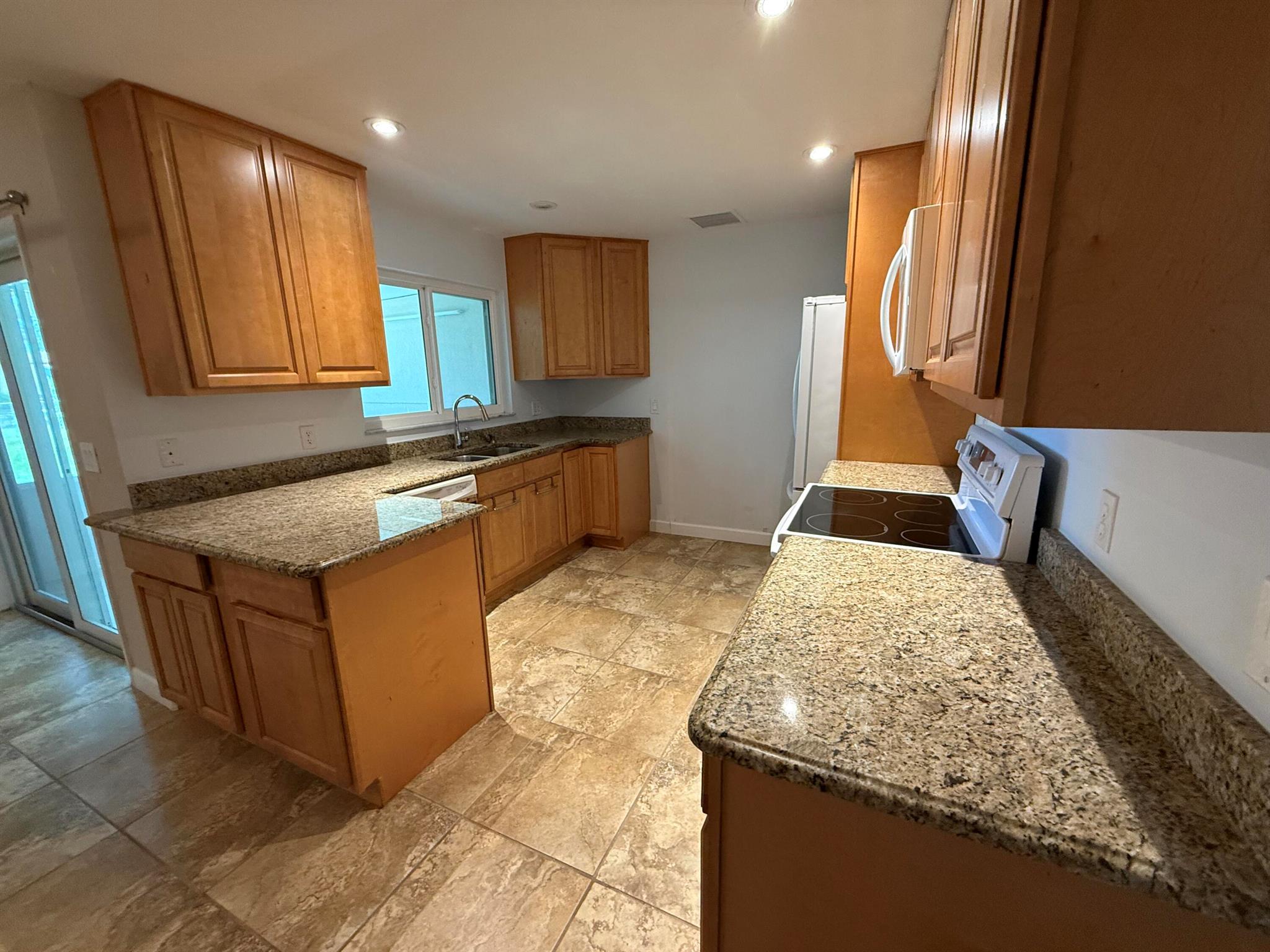 PORT ST LUCIE SECTION 3 - Residential Lease