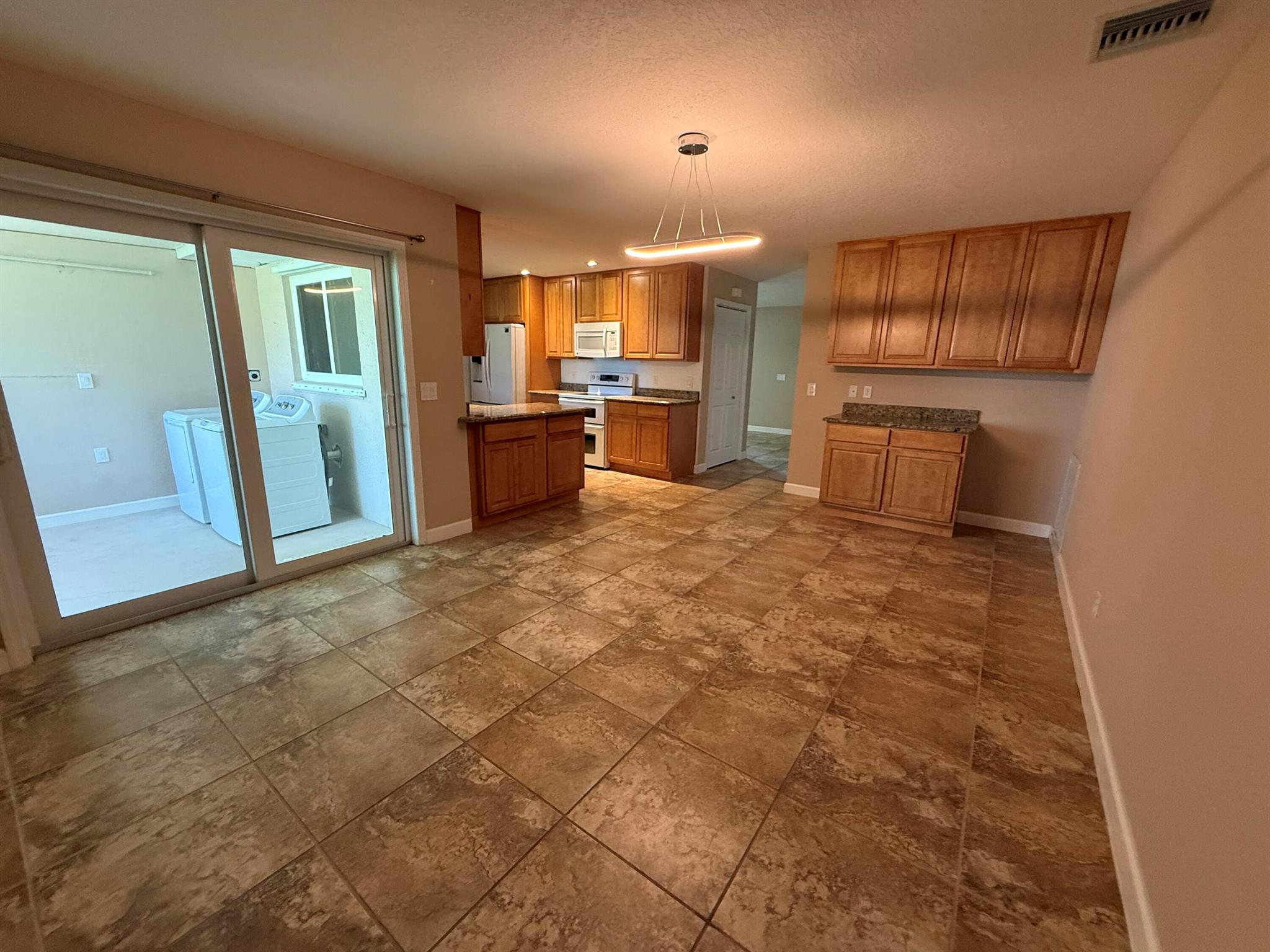 PORT ST LUCIE SECTION 3 - Residential Lease