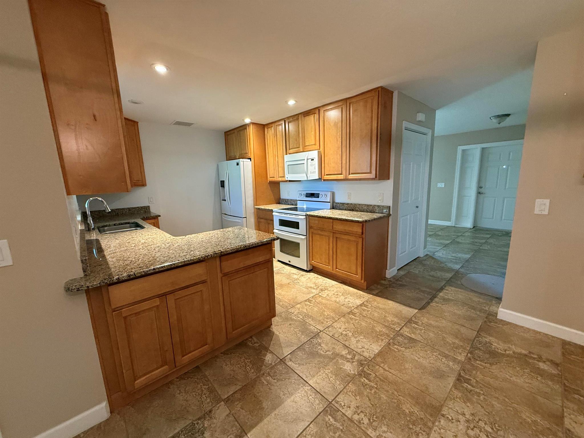 PORT ST LUCIE SECTION 3 - Residential Lease