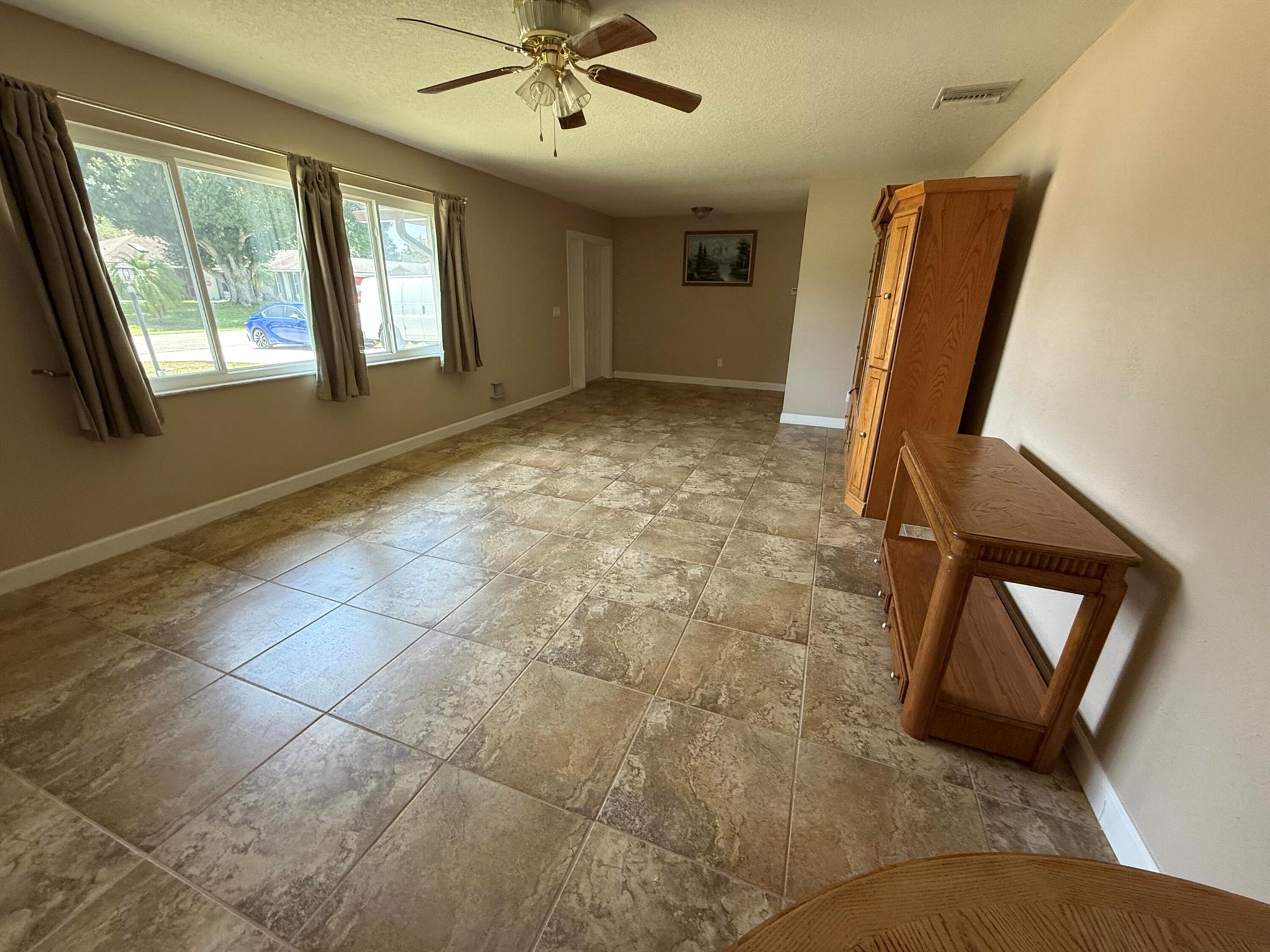 PORT ST LUCIE SECTION 3 - Residential Lease