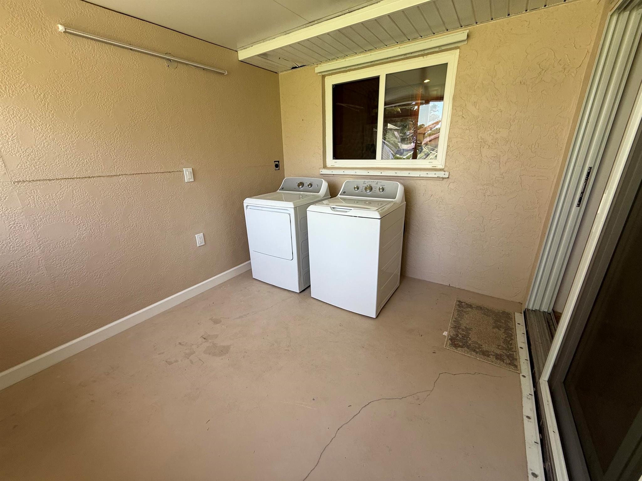 PORT ST LUCIE SECTION 3 - Residential Lease